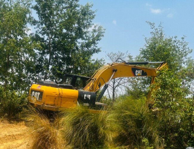 सैनामैनाबाट नदिजन्य पदार्थ चोरीमा संलग्न ६ सवारीसाधन नियन्त्रणमा